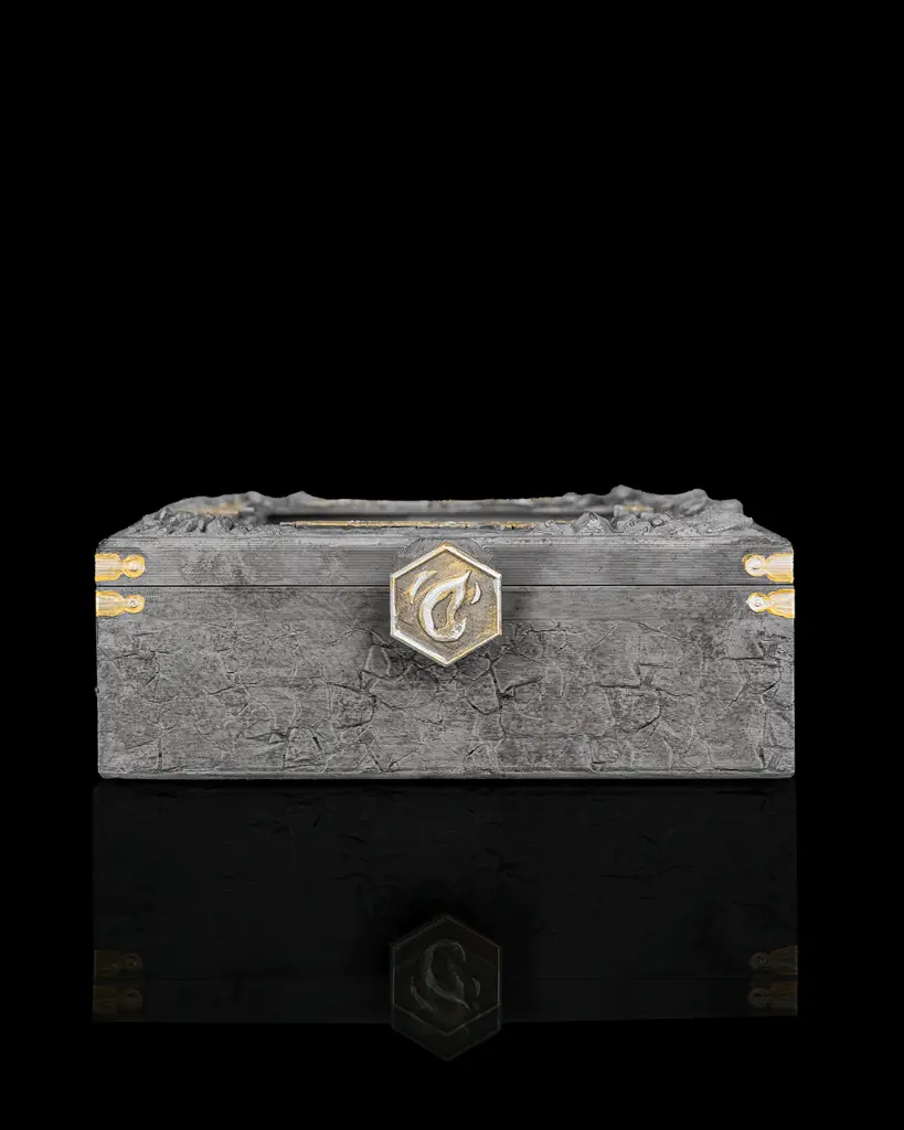 Stoneveil_Deck_Box3_dc998b4bdd.webp